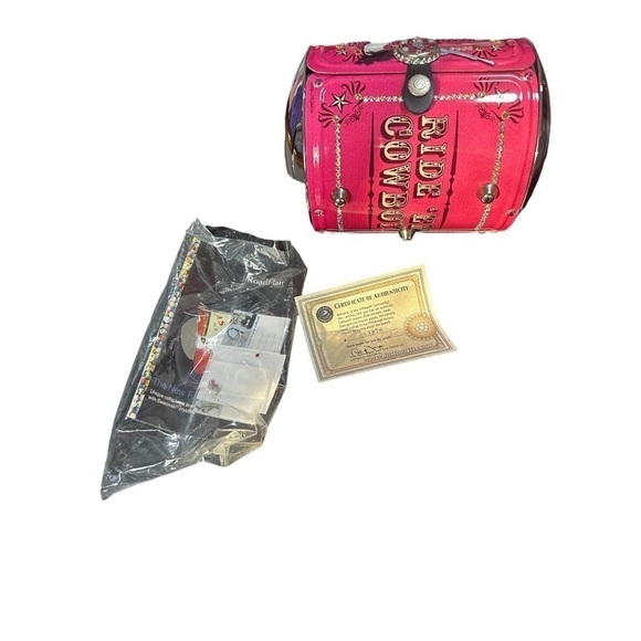 ROADFLAIR by LITTLEARTH Ride ‘Em Cowboy Barrel Purse - Picture 7 of 9